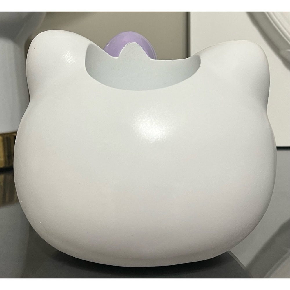 NWT Hello Kitty Ceramic Makeup Brush Holder / Pencil Cup - Picture 3 of 4